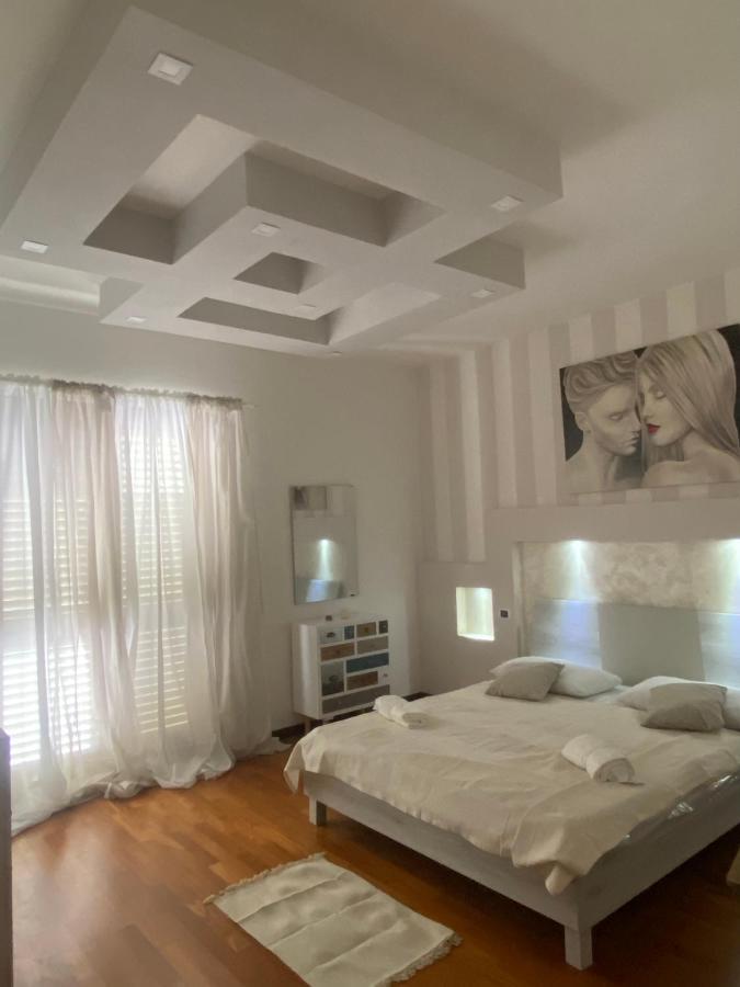 ויבו ואלנטיה מרינה B&B By Family L&G מראה חיצוני תמונה