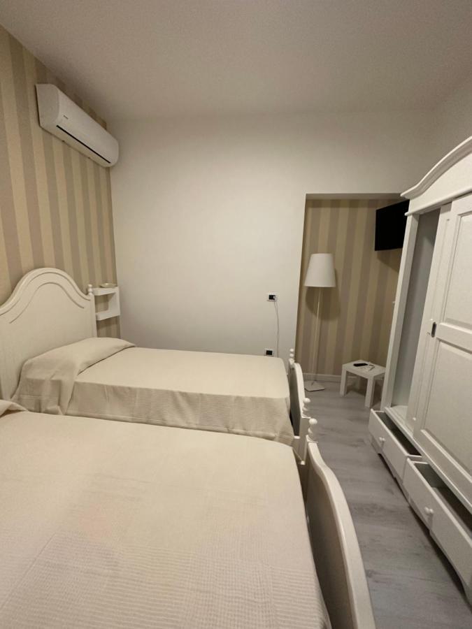 ויבו ואלנטיה מרינה B&B By Family L&G מראה חיצוני תמונה