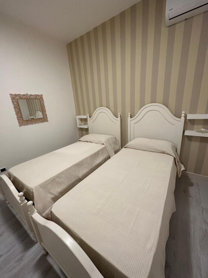 ויבו ואלנטיה מרינה B&B By Family L&G מראה חיצוני תמונה