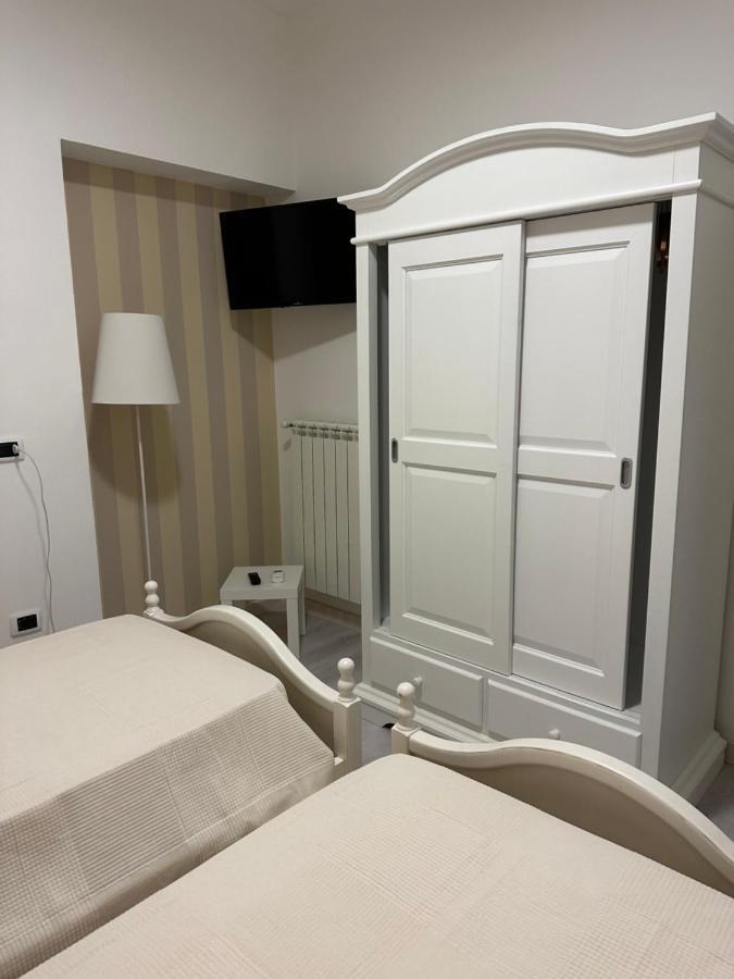 ויבו ואלנטיה מרינה B&B By Family L&G מראה חיצוני תמונה