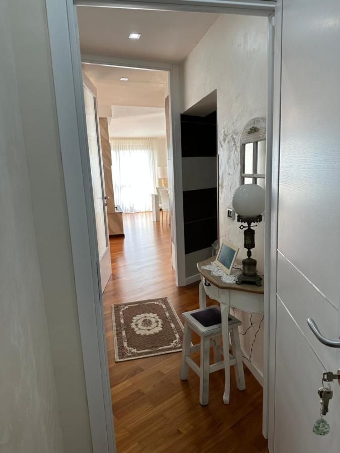 ויבו ואלנטיה מרינה B&B By Family L&G מראה חיצוני תמונה