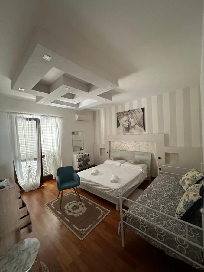 ויבו ואלנטיה מרינה B&B By Family L&G מראה חיצוני תמונה