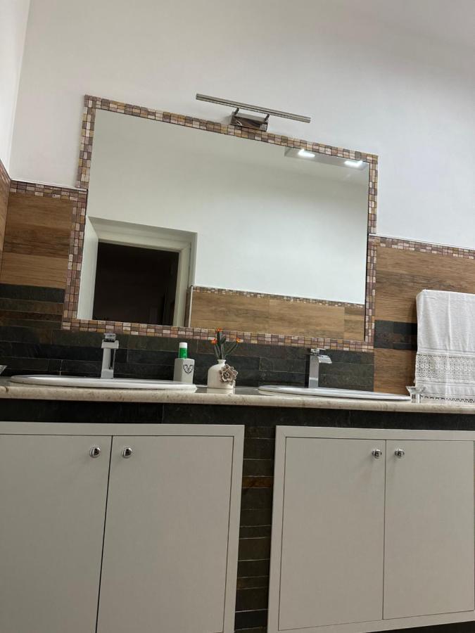 ויבו ואלנטיה מרינה B&B By Family L&G מראה חיצוני תמונה