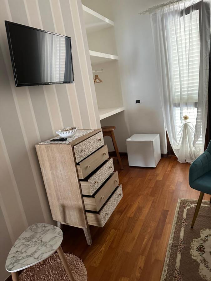 ויבו ואלנטיה מרינה B&B By Family L&G מראה חיצוני תמונה